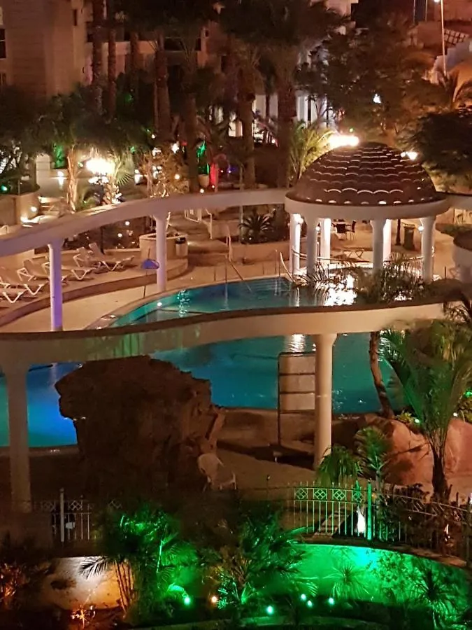 Apartment Luxury De Golf Top Class Apart Residence With Heated Pool On The Sea Eilat