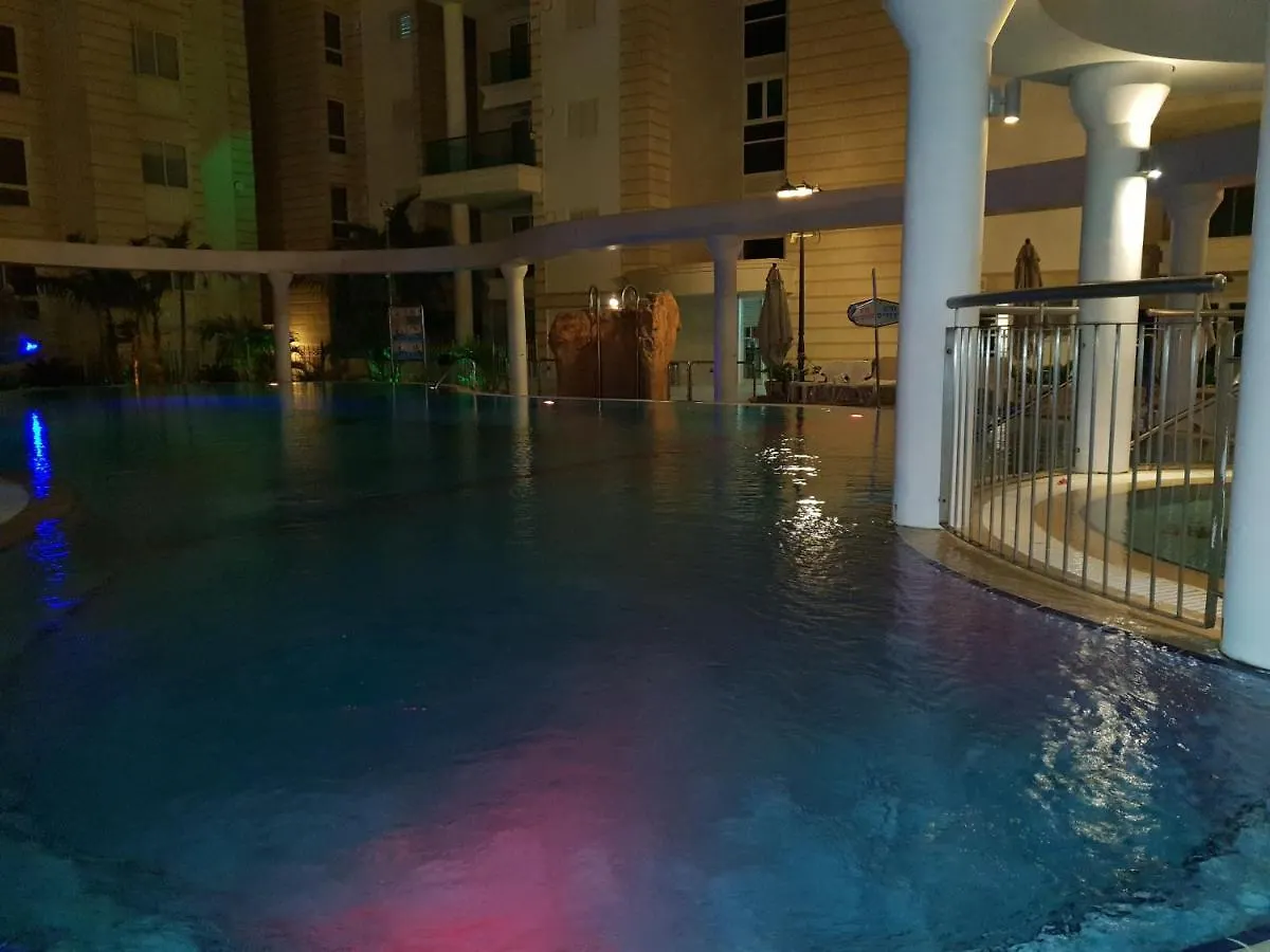 Luxury De Golf Top Class Apart Residence With Heated Pool On The Sea Eilat